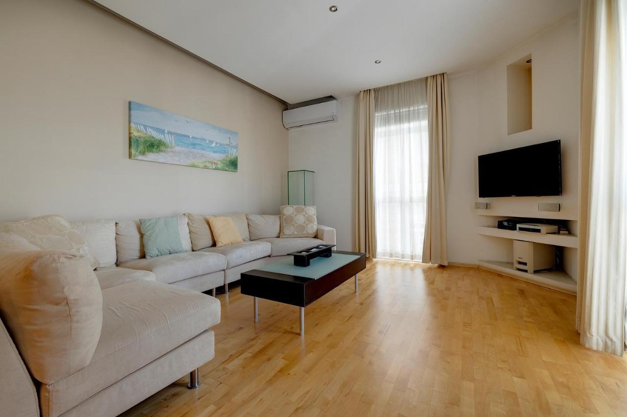 Appartement Unbeatable Location Valletta And Harbour Views à Sliema Extérieur photo