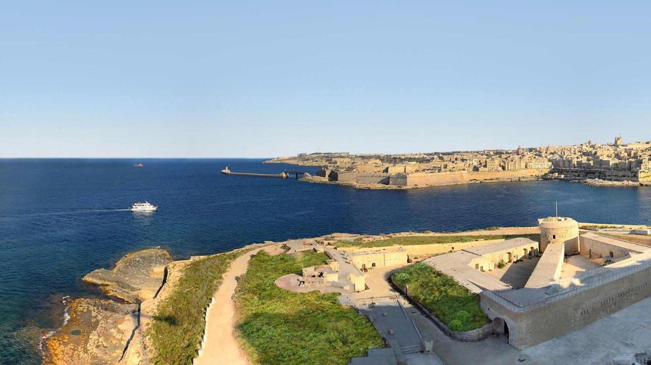 Appartement Unbeatable Location Valletta And Harbour Views à Sliema Extérieur photo