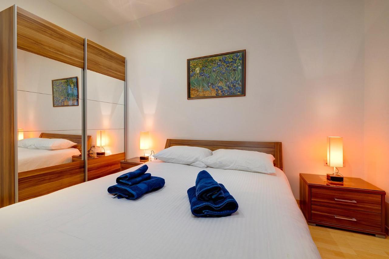 Appartement Unbeatable Location Valletta And Harbour Views à Sliema Extérieur photo