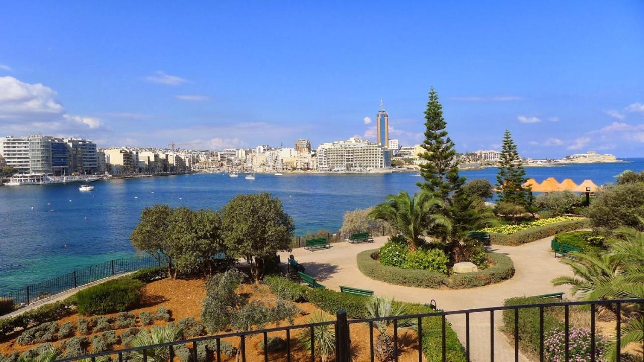Appartement Unbeatable Location Valletta And Harbour Views à Sliema Extérieur photo