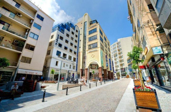 Appartement Unbeatable Location Valletta And Harbour Views à Sliema Extérieur photo