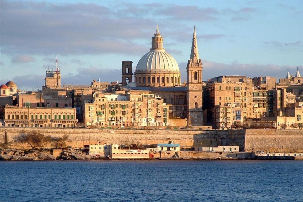 Appartement Unbeatable Location Valletta And Harbour Views à Sliema Extérieur photo